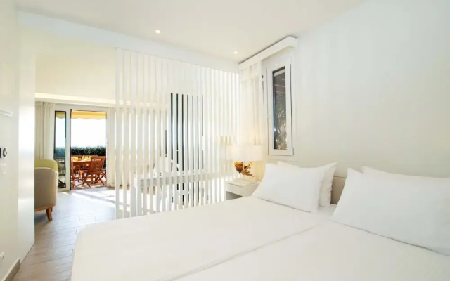 Glyfada Glow Suites by Corfuescapes