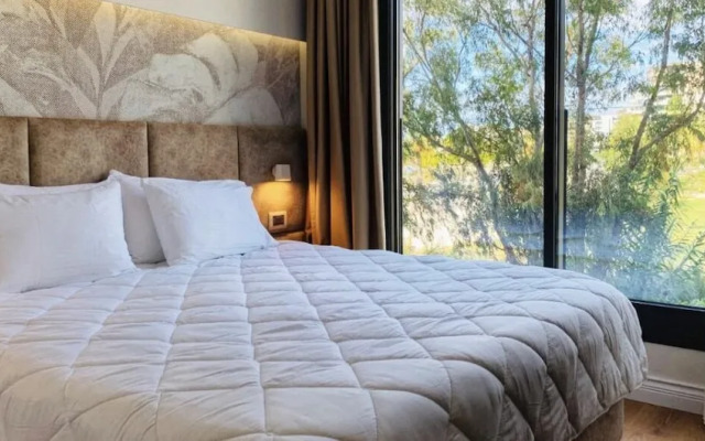 Marina Premium Hotel