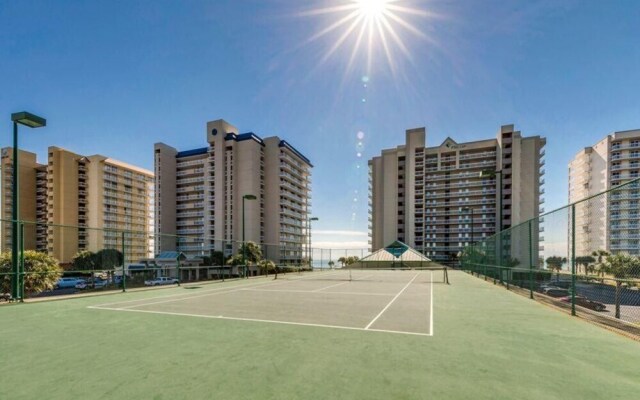 WhiteCaps 405 by RedAwning