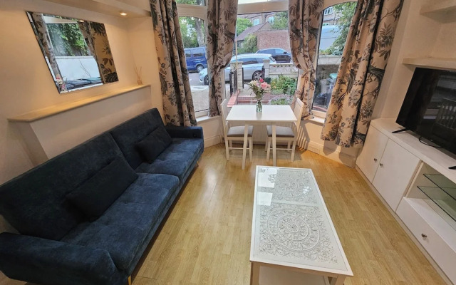 Cosy & Quiet Apartment in London