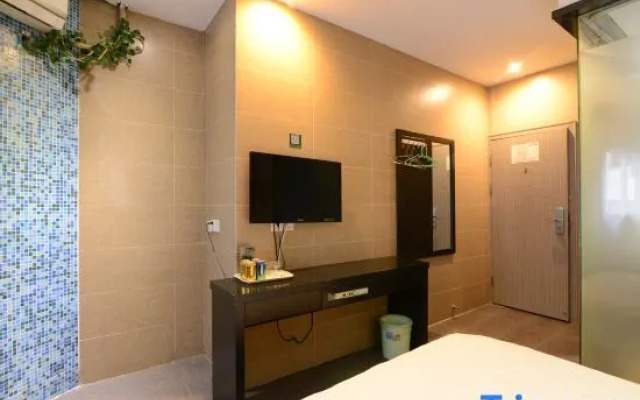 Qingmu Express (Nanjing Xinjiekou Xinjiekou Subway Station Fengfu Road)