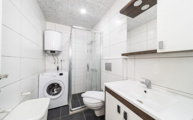 Flat With Shared Pool and Balcony in Konyaaltii