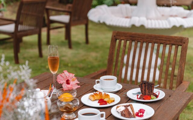 Le Village Boutique Hotel