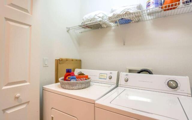 206 Harborview Grande