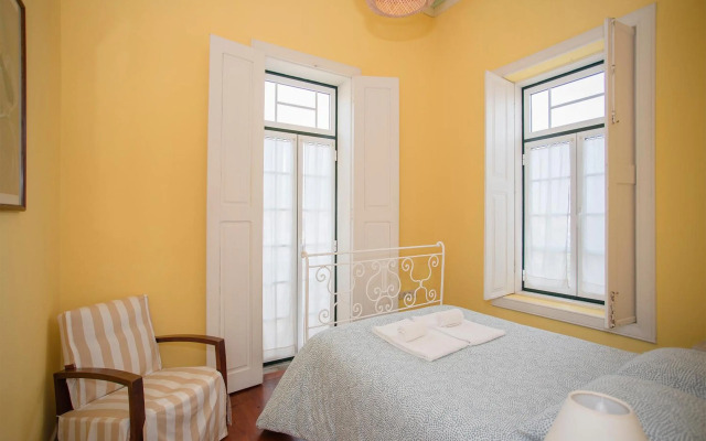 Torreira . Yellow Beach Pavilion