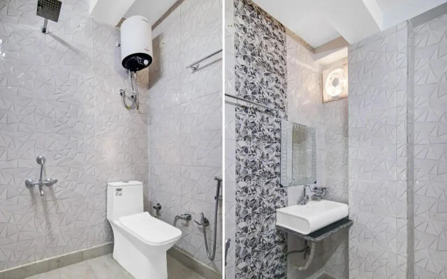 OYO Flagship 70198 Madhuban Residency