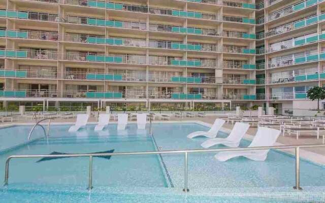 Ilikai Tower 1934 Condo with Fully Equipped Kitchen - Great for longer stays! by RedAwning