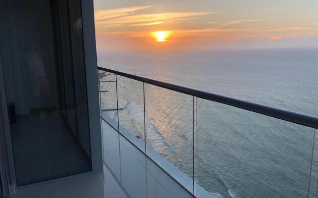 41st Fl Beach Condo in Bocagrande