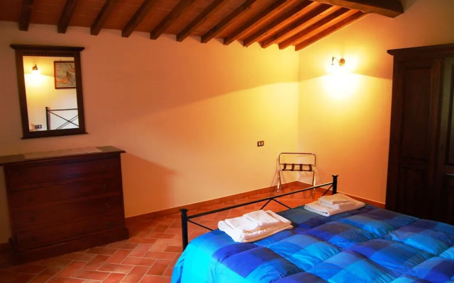 Apartment at the Gates of the Chianti Between Siena and Arezzo