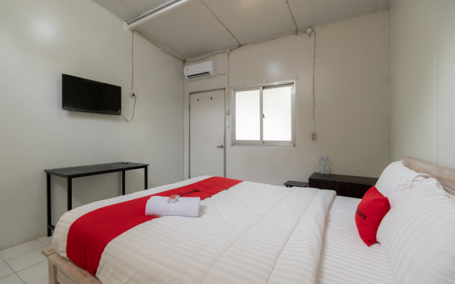 RedDoorz Syariah @ Taman Green Legon