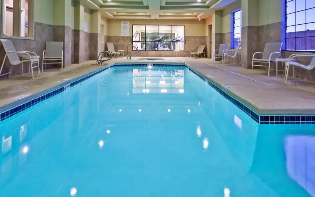 Holiday Inn Express Hotel & Suites Clovis