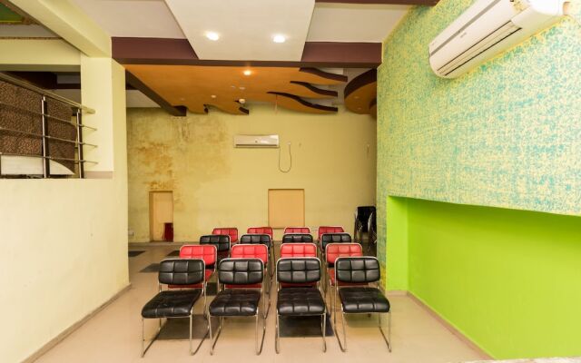 OYO 3276 Hotel Rockstar Suites
