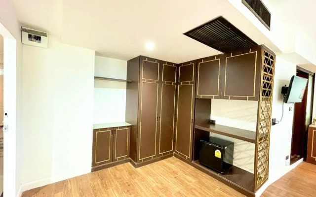 RoomQuest Ladprao Soi 1