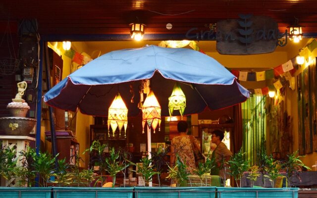 Green days Cafe & Inn