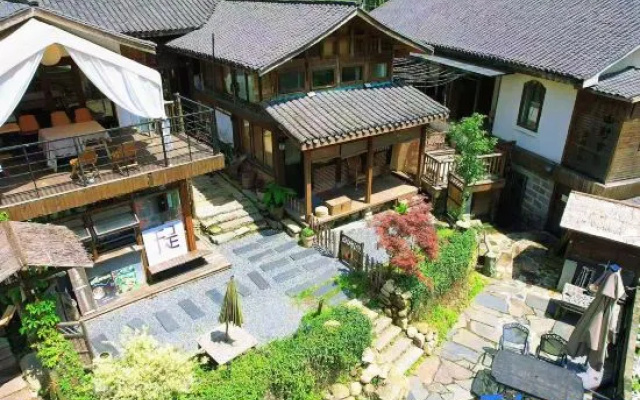 Gray Art House · Panxi Homestay (Nanchang Meiling Shenlongtan) – Outside – Nanchang