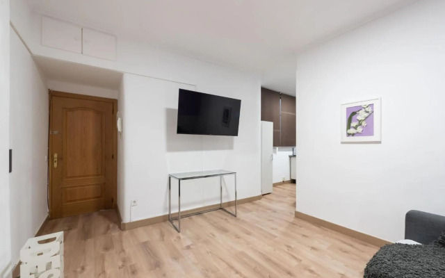 Apartamentos Day Madrid MADERA Centro Gran Via Sol Malasaña