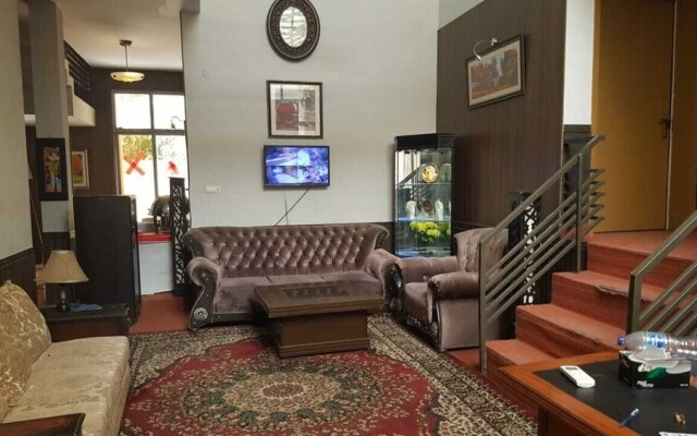 Lasani Continental Hotel Lahore