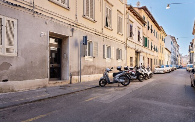 Piazza della Repubblica & Cisternone Apartment