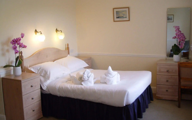 Horse and Groom Hotel