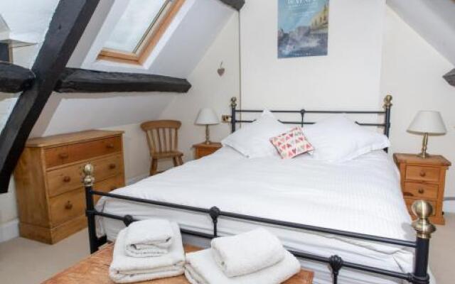 Half-pint Cottage