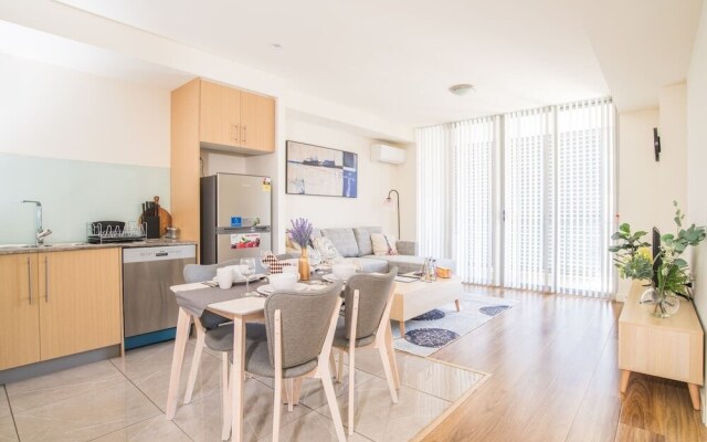 Perfect Accessible 1bed1bath Wolli Creek APT