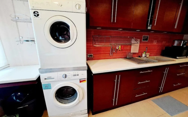 7B - 5 Bedroom Downtown Penthouse With Shared Pool