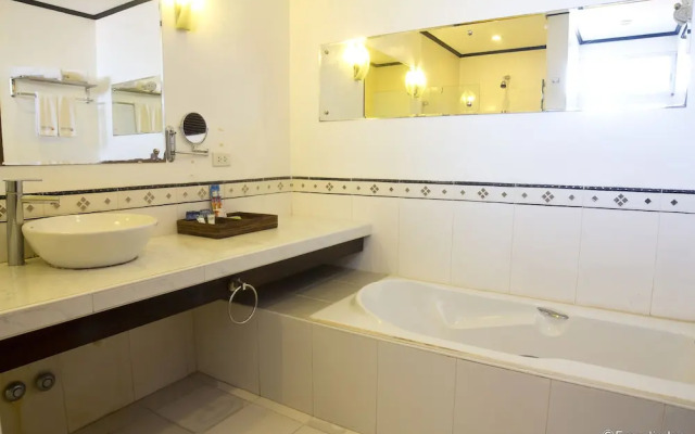 Real Maris Resort & Hotel