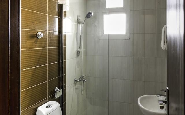 Oyo 160 Dotel Suites