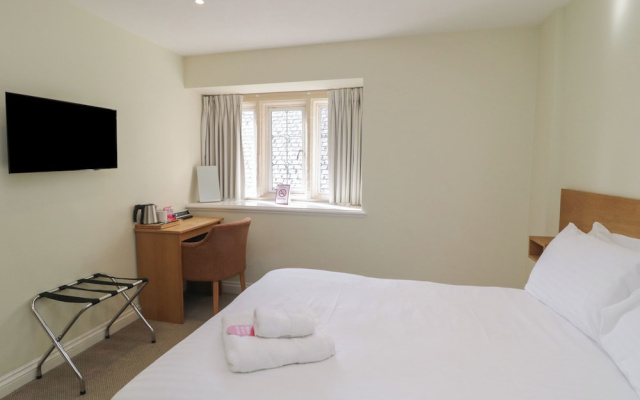 Harcombe House Rooms - First Floor Double