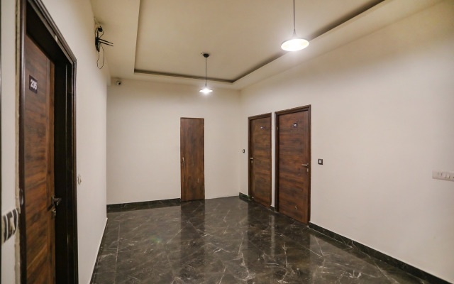 FabHotel Enaya Residency