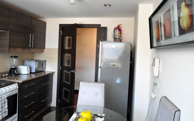 PLAZA FOCH Area - APARTMENTS with Balcony