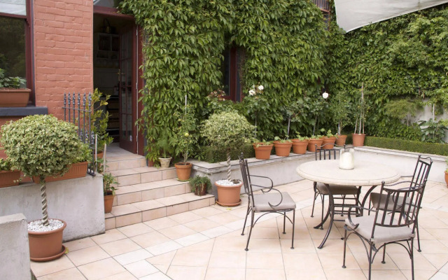 Bard House Bed & Breakfast