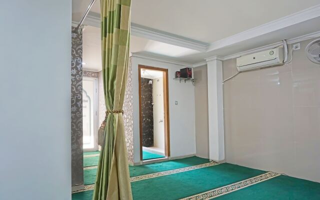 Collection O 91726 Alif Ab11 Syariah