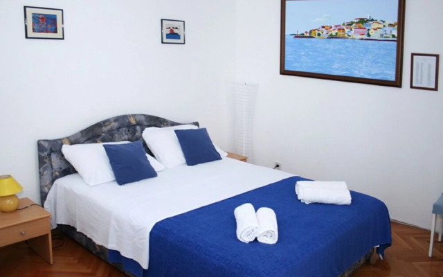 Buffalo - 150m From the Beach & Parking - A1