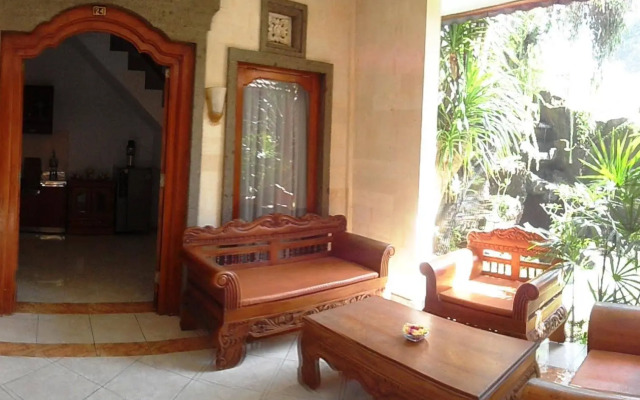Pollok and Lemayeur Beach Front Hotel