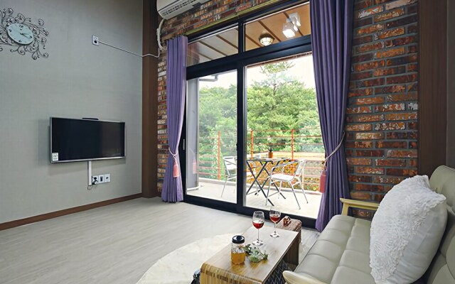 Gyeongju Yolo Pension
