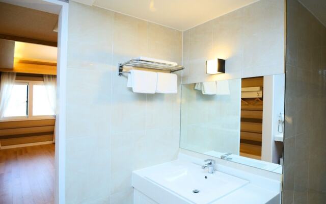 Yeonggwang The One Hotel