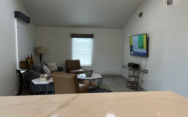 Garden Inn & Suite