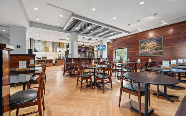 Four Points by Sheraton Jacksonville Baymeadows