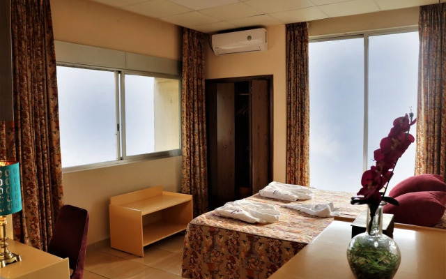 Vanda Hotel