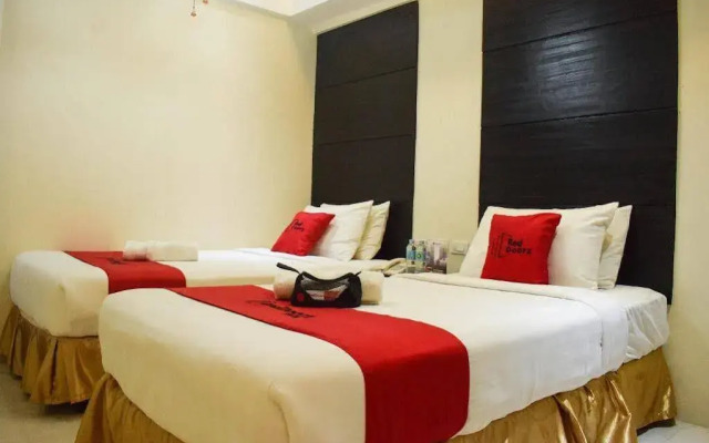 RedDoorz Plus @ Hernan Cortez Cebu