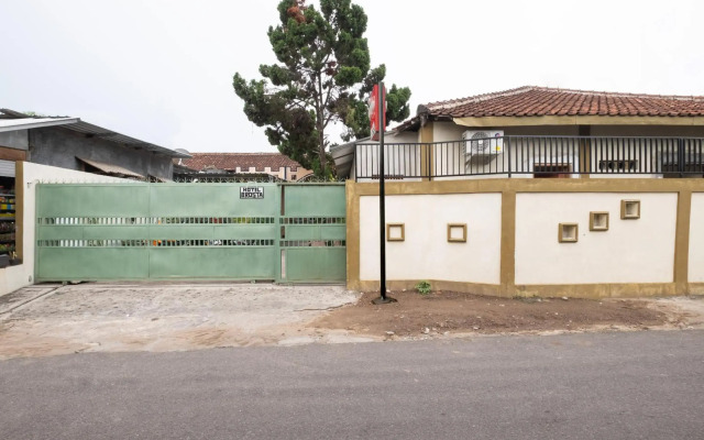 OYO 2394 Hotel Brosta