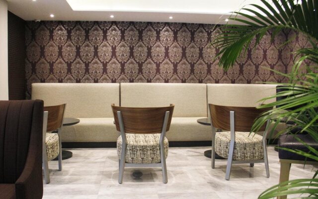 Renaissance Panama City Hotel