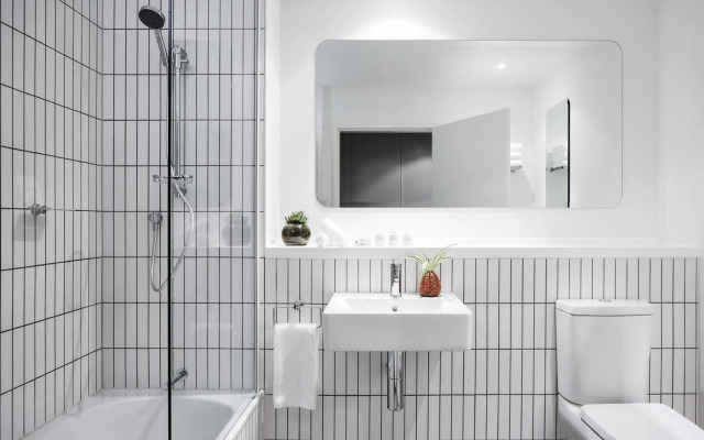 The Larwill Studio Melbourne - Art Series