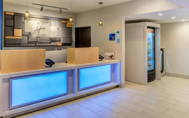 Holiday Inn Express Newberg - Wine Country by IHG