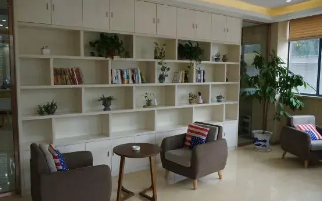 Homeinn Pebble Hotel (Tongling Experimental High School)