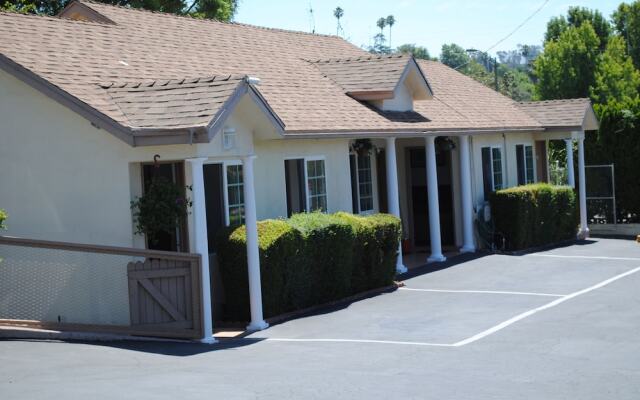 Rose Bowl Motel