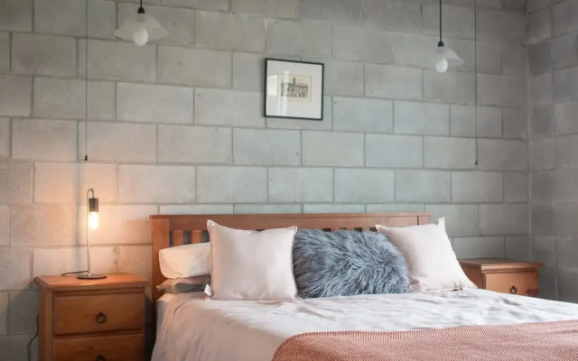 Sunny 3 Bedroom Townhouse Central With Park Views