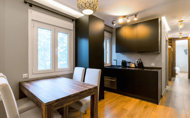 ApartSuites Triana Cariñanos