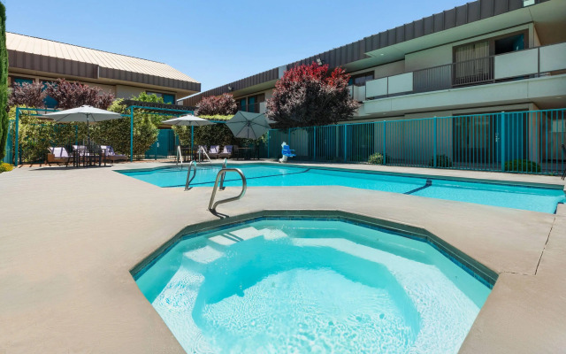 Ramada by Wyndham El Paso